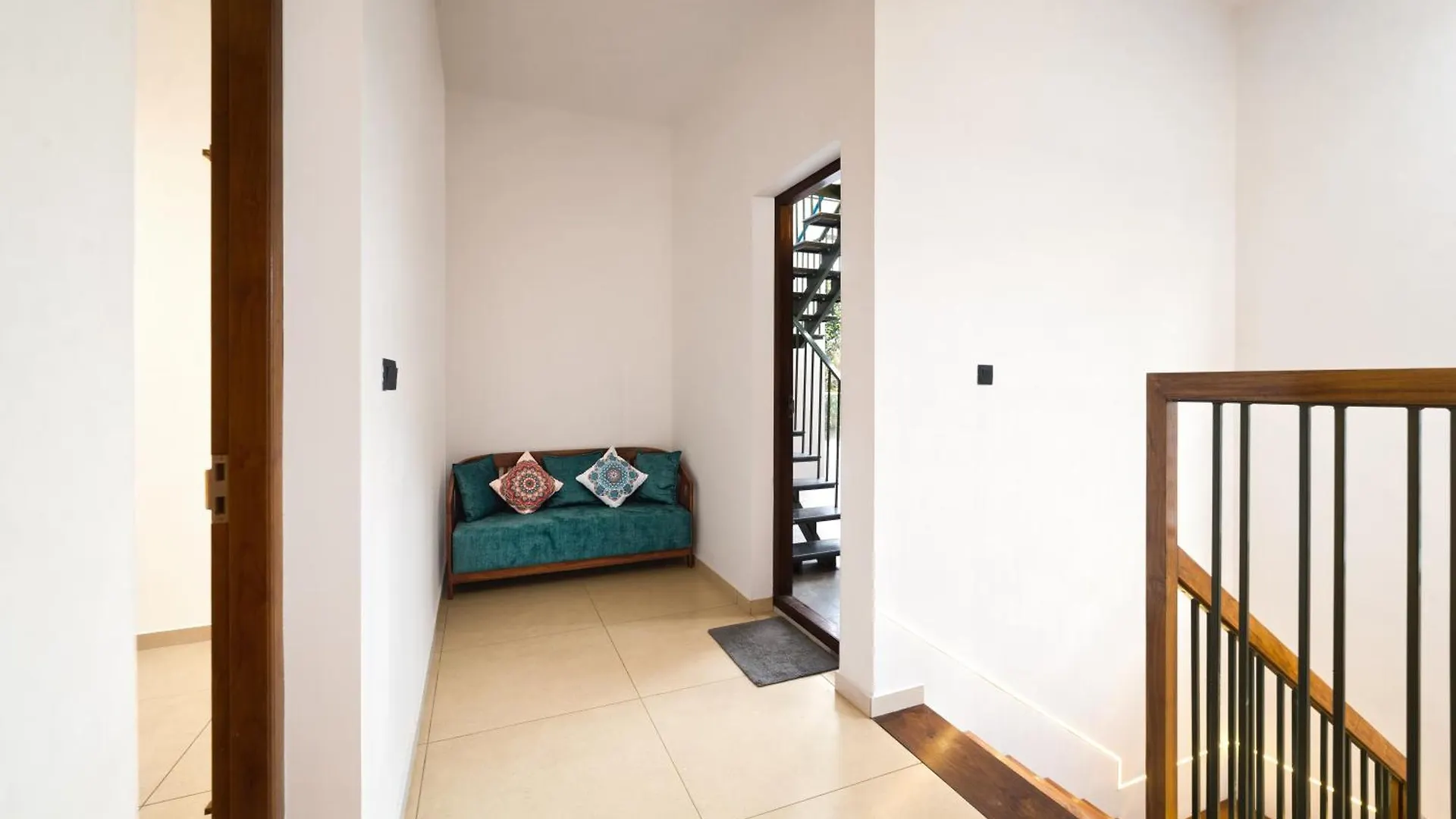 The Zenith - Premium Pool Villa Kochi Indien