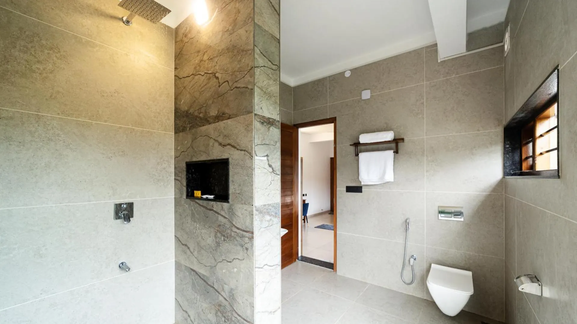 The Zenith - Premium Pool Villa Kochi