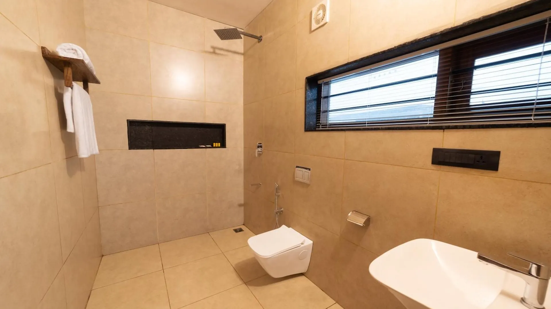 The Zenith - Premium Pool Villa Kochi